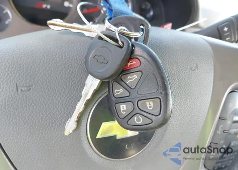 2011 Chevrolet Suburban 1500 Lt1 from USA, damaged, VIN 1GNSKJE33BR243531